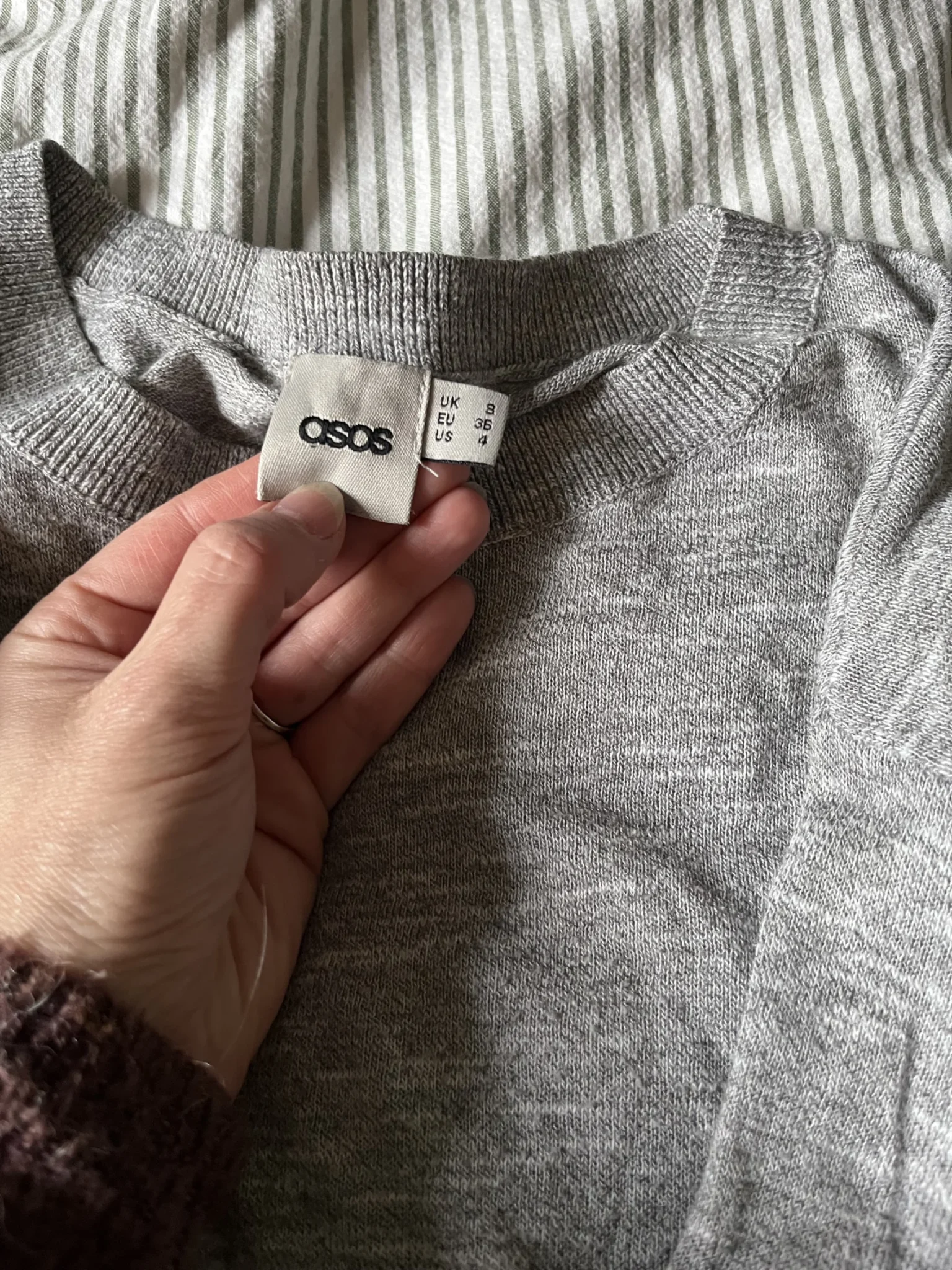 Image for Chandail avec coude en cœur ♥️
