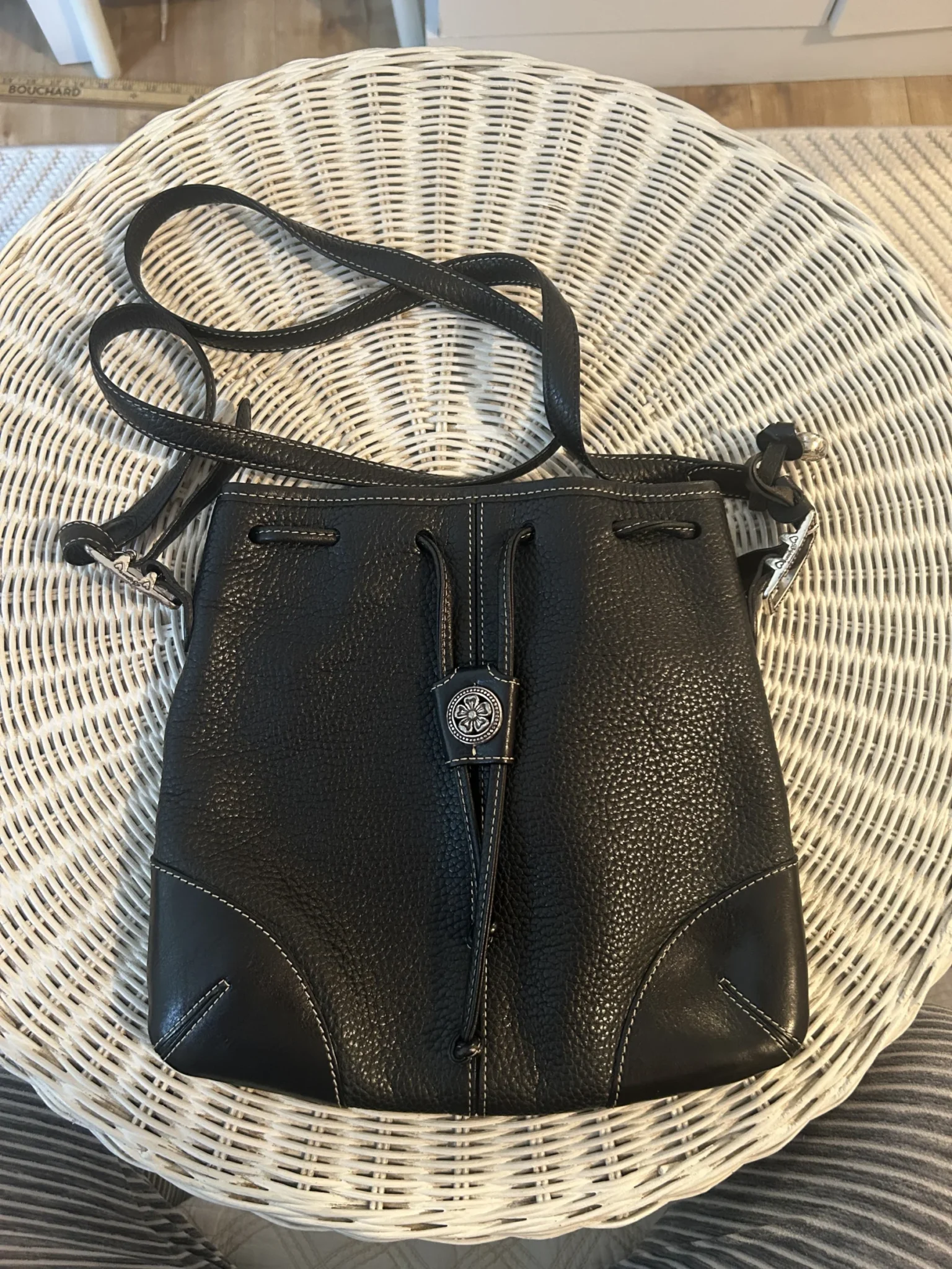 Image for Brighton bucket bag in genuine black leather – Excellent condition