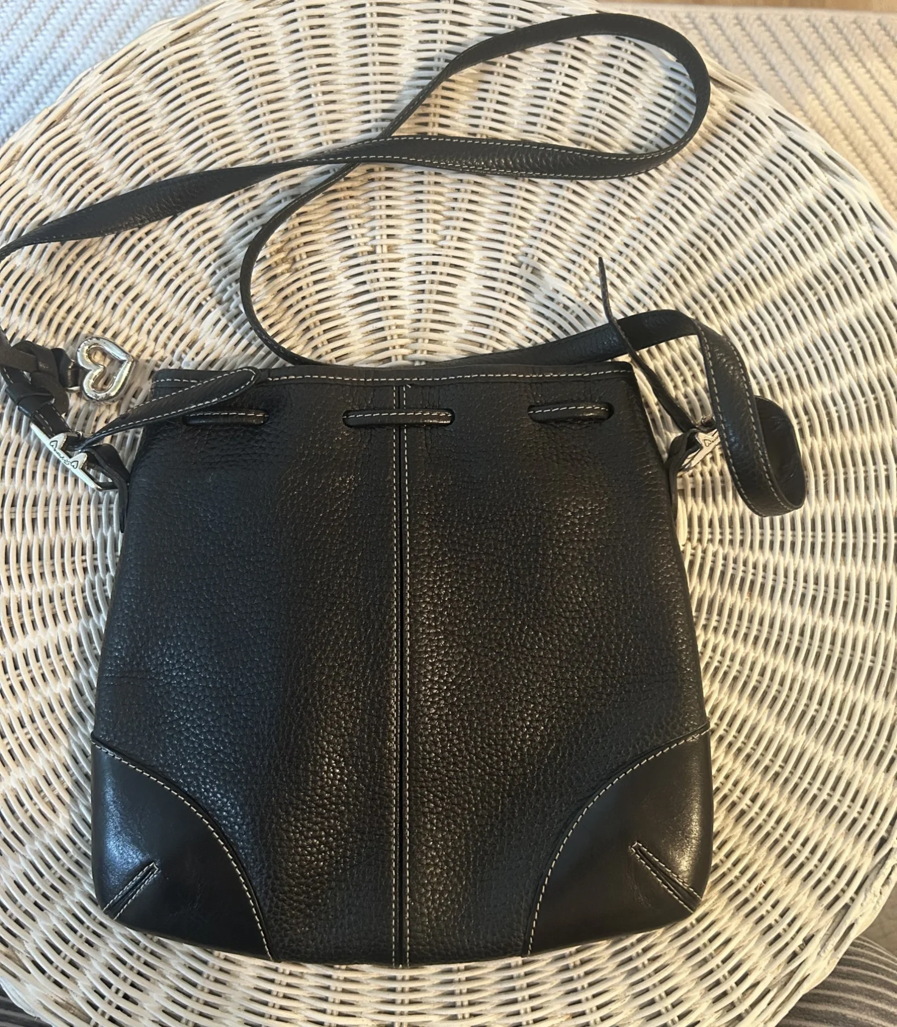 Image for Brighton bucket bag in genuine black leather – Excellent condition