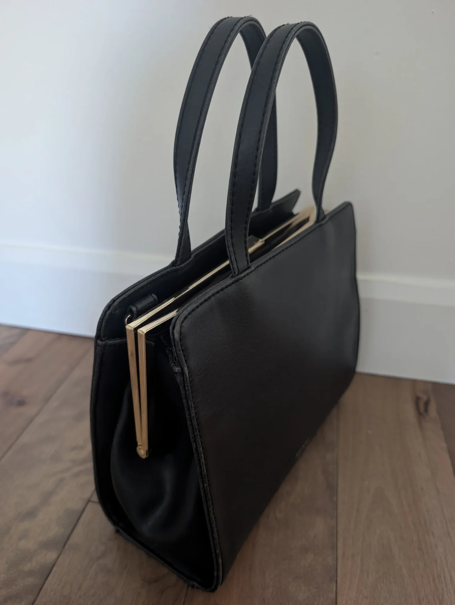 Image for Mat and Nat shoulder bag