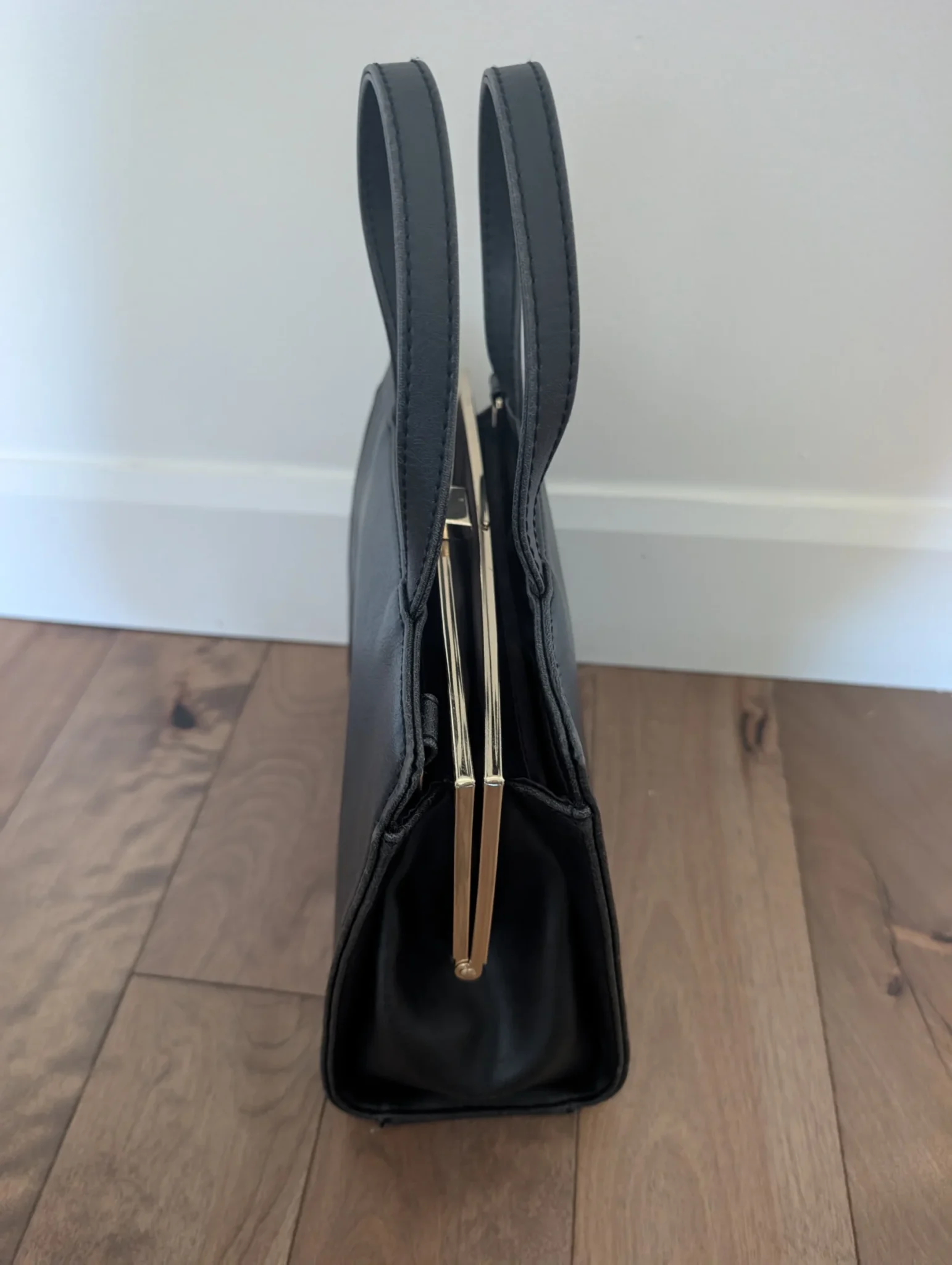 Image for Mat and Nat shoulder bag