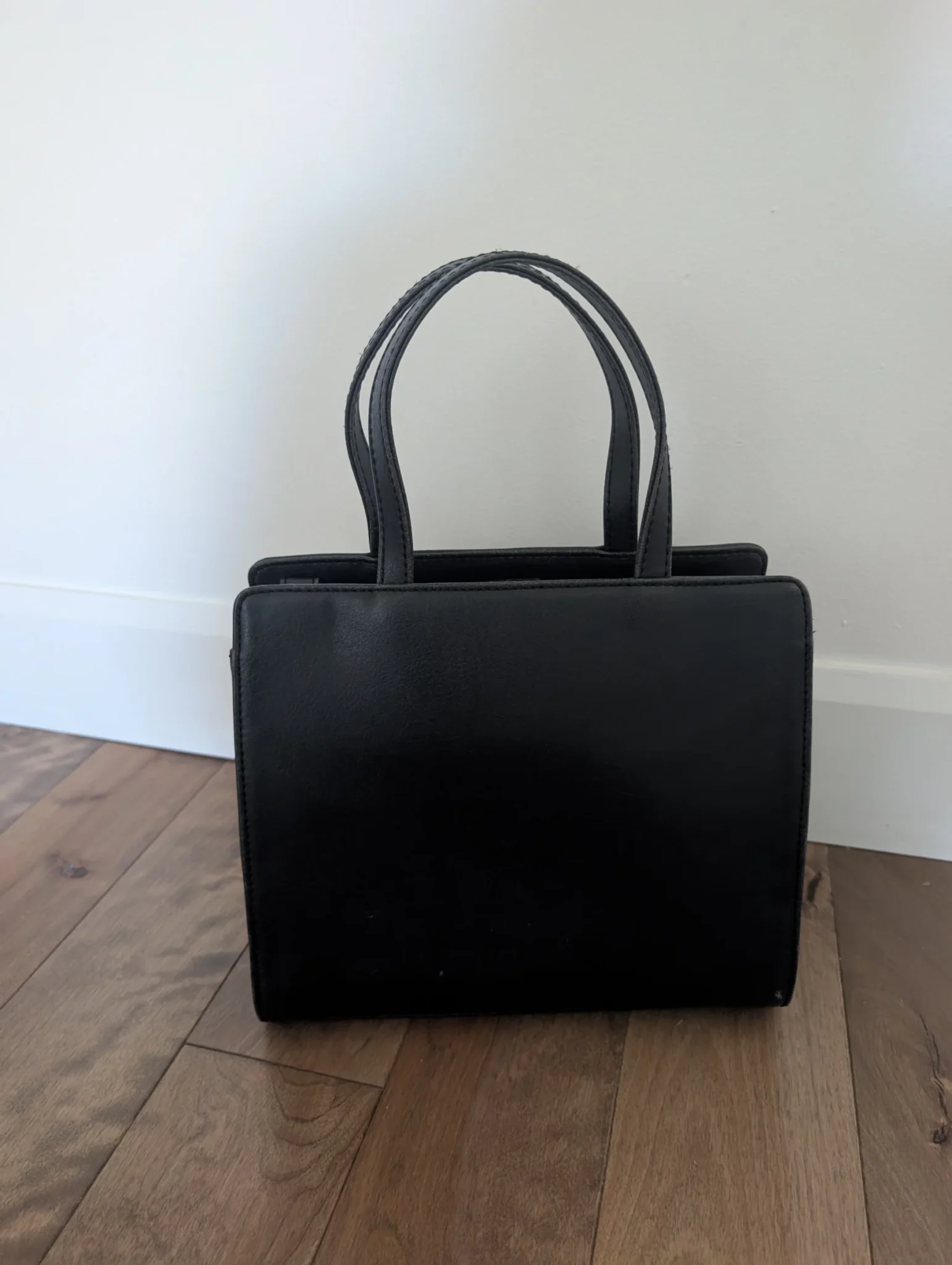 Image for Mat and Nat shoulder bag