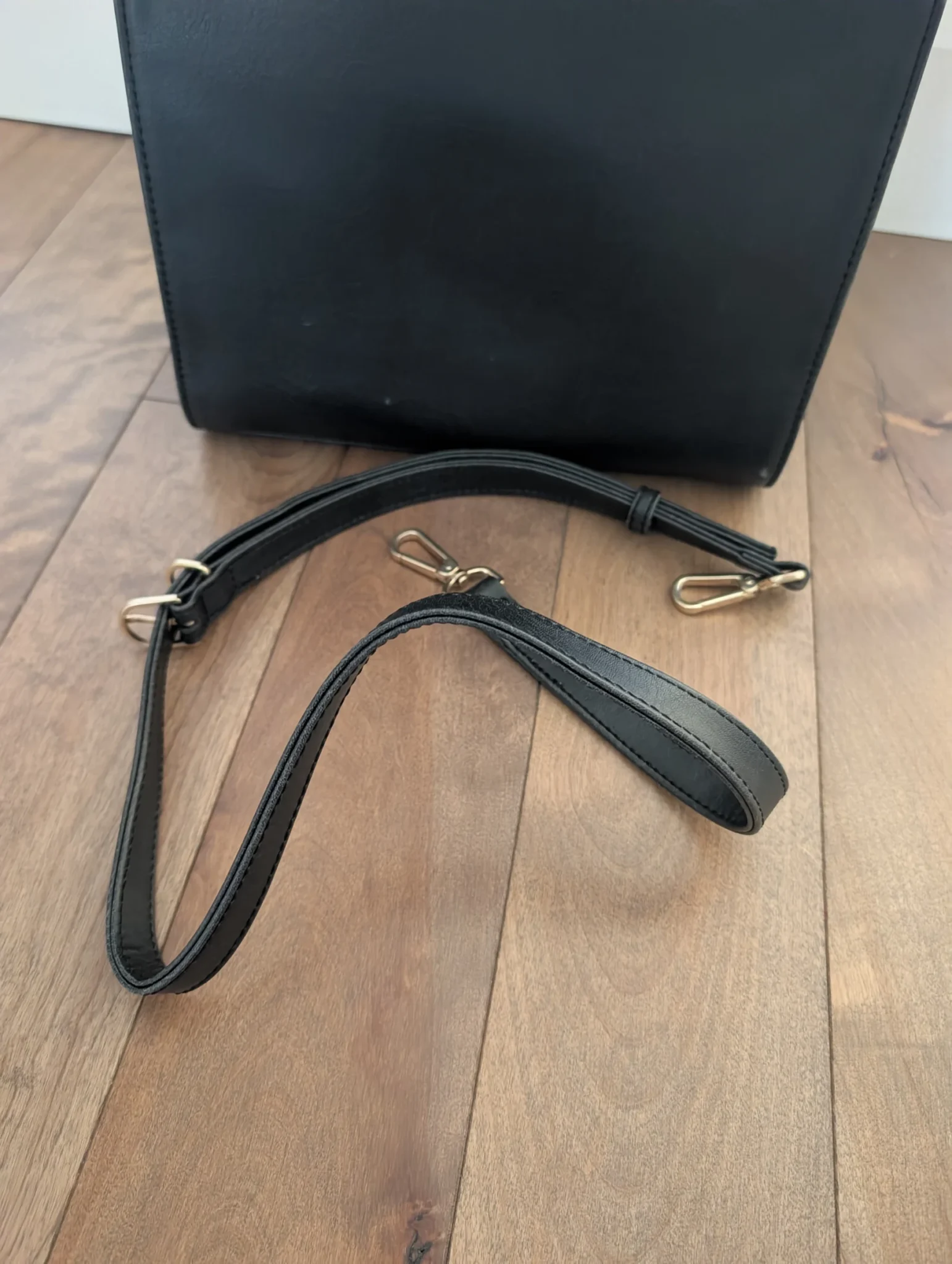 Image for Mat and Nat shoulder bag