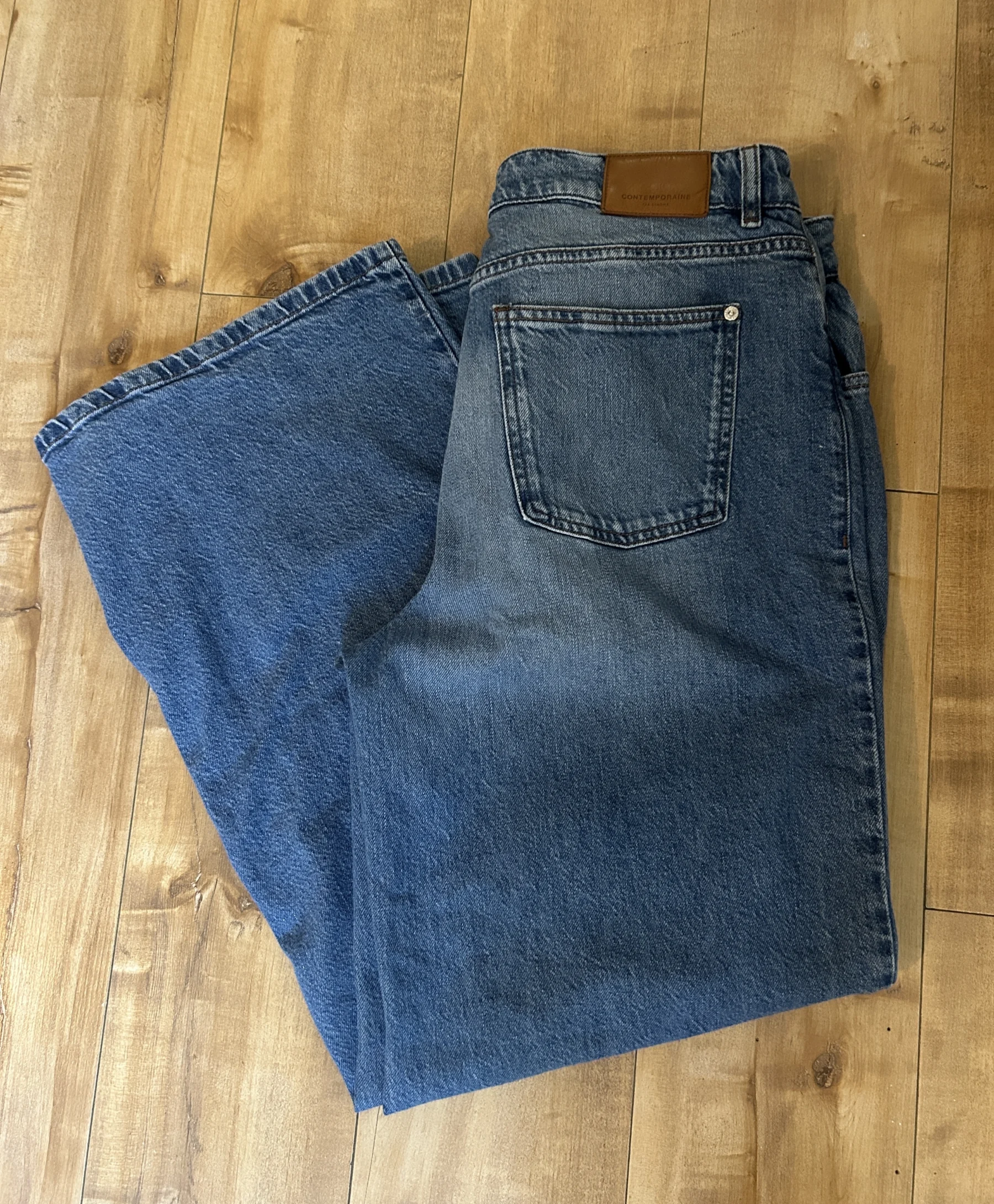 Contemporary wide-leg jeans (Simons) Contemporaine seconde main