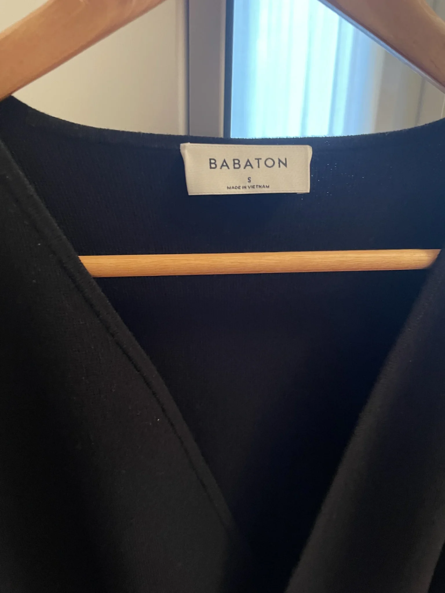 Image for Aritzia | cardigan wrap noir