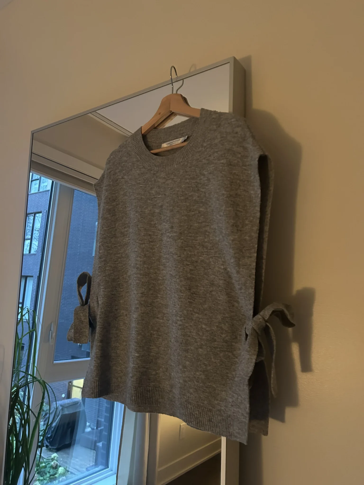Featured image for Gilet sans manches Contemporaine