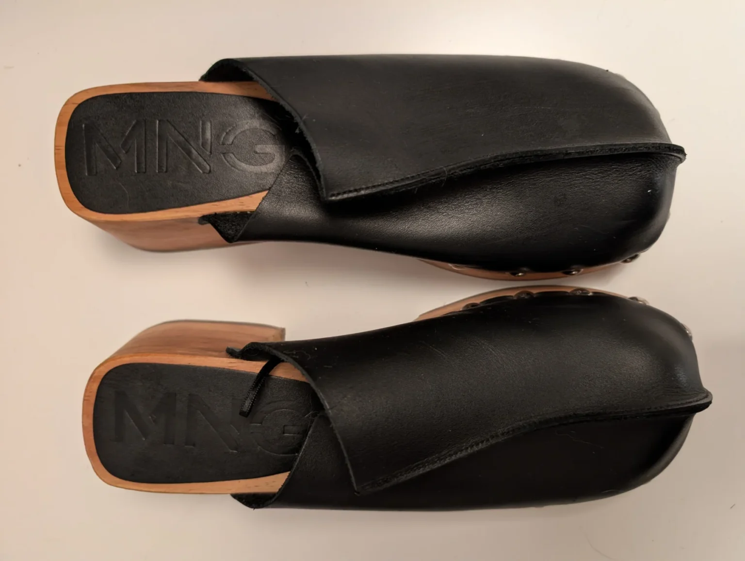 Image for Sabots noirs cloutés Mango taille 37