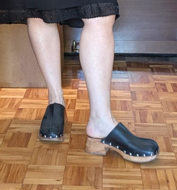 Image for Sabots noirs cloutés Mango taille 37
