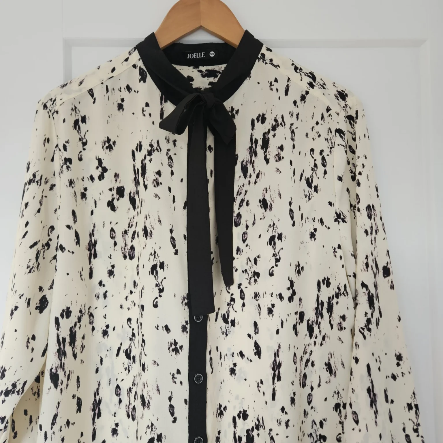 Image for JOELLE tunic top