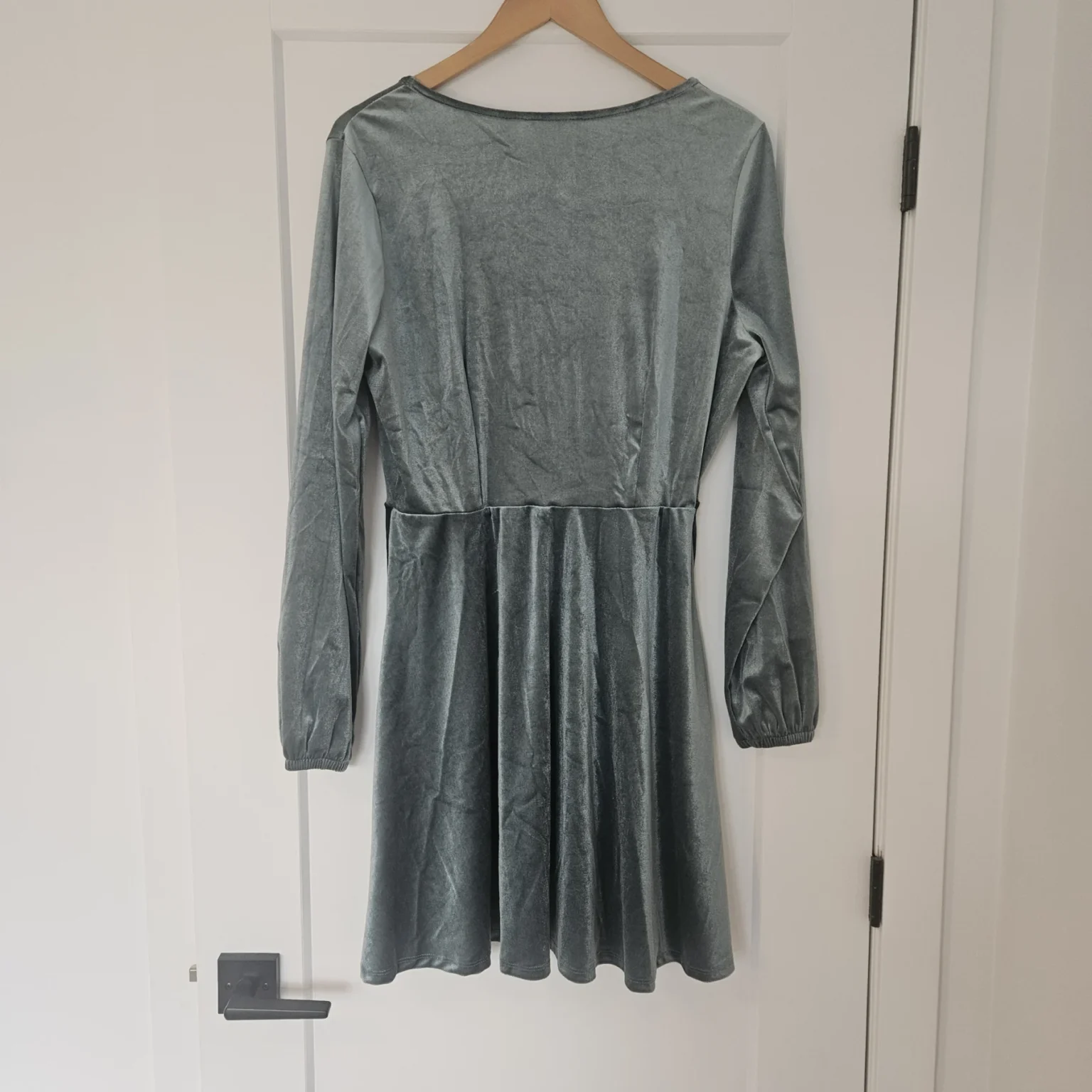 Image for Brand-new grey-green velvet dress