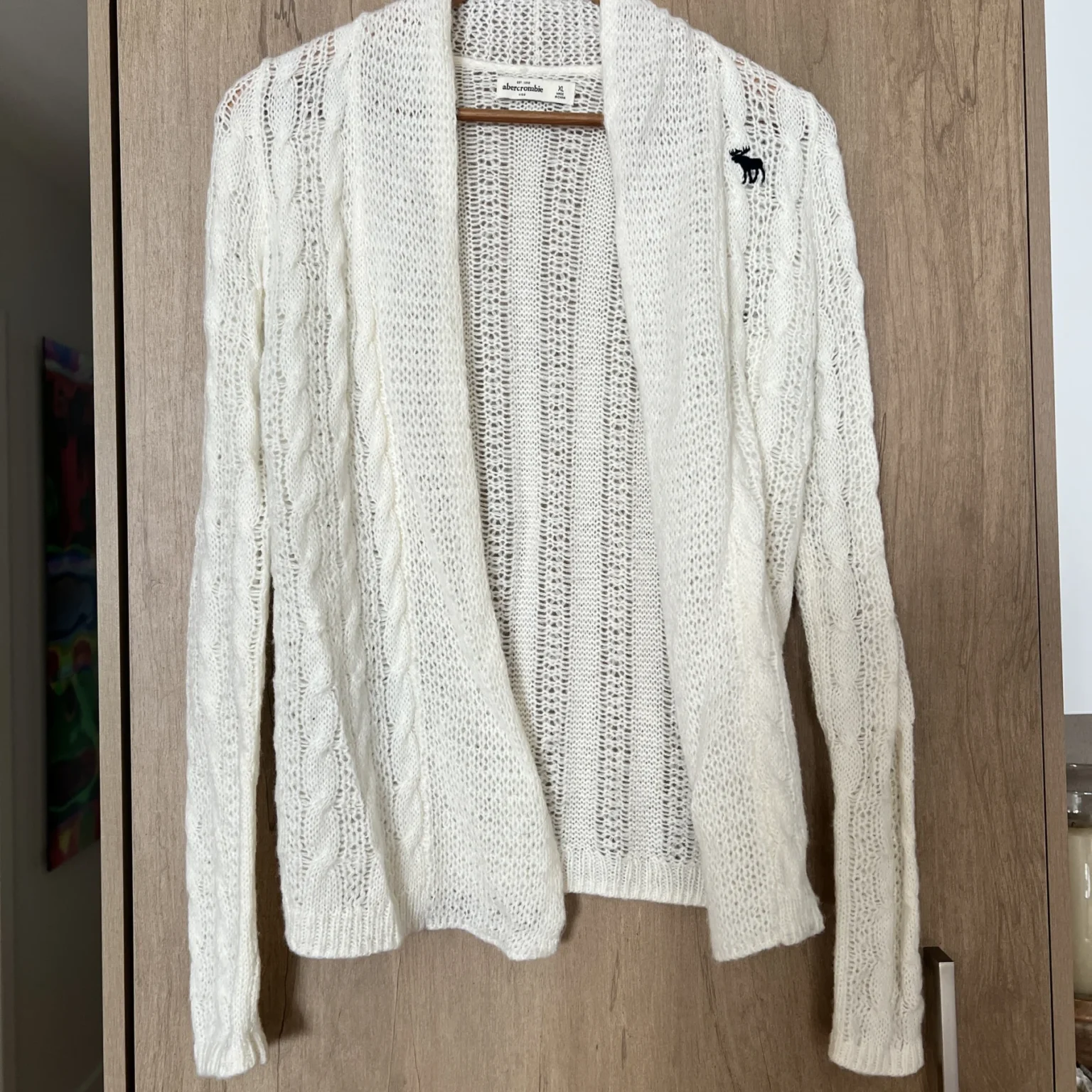 Image for Comfortable White Abercrombie & Fitch Wool Cardigan