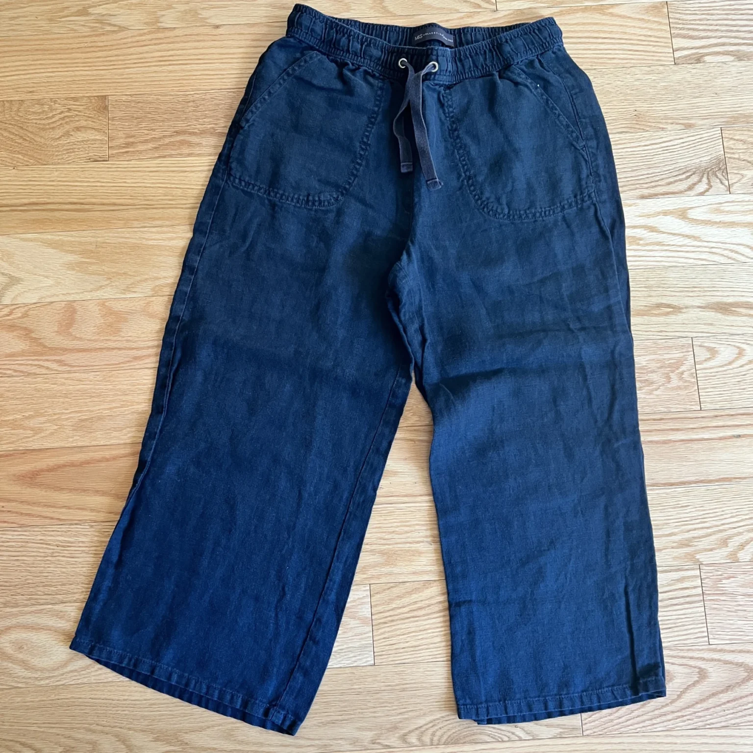 Featured image for Dark blue linen trousers