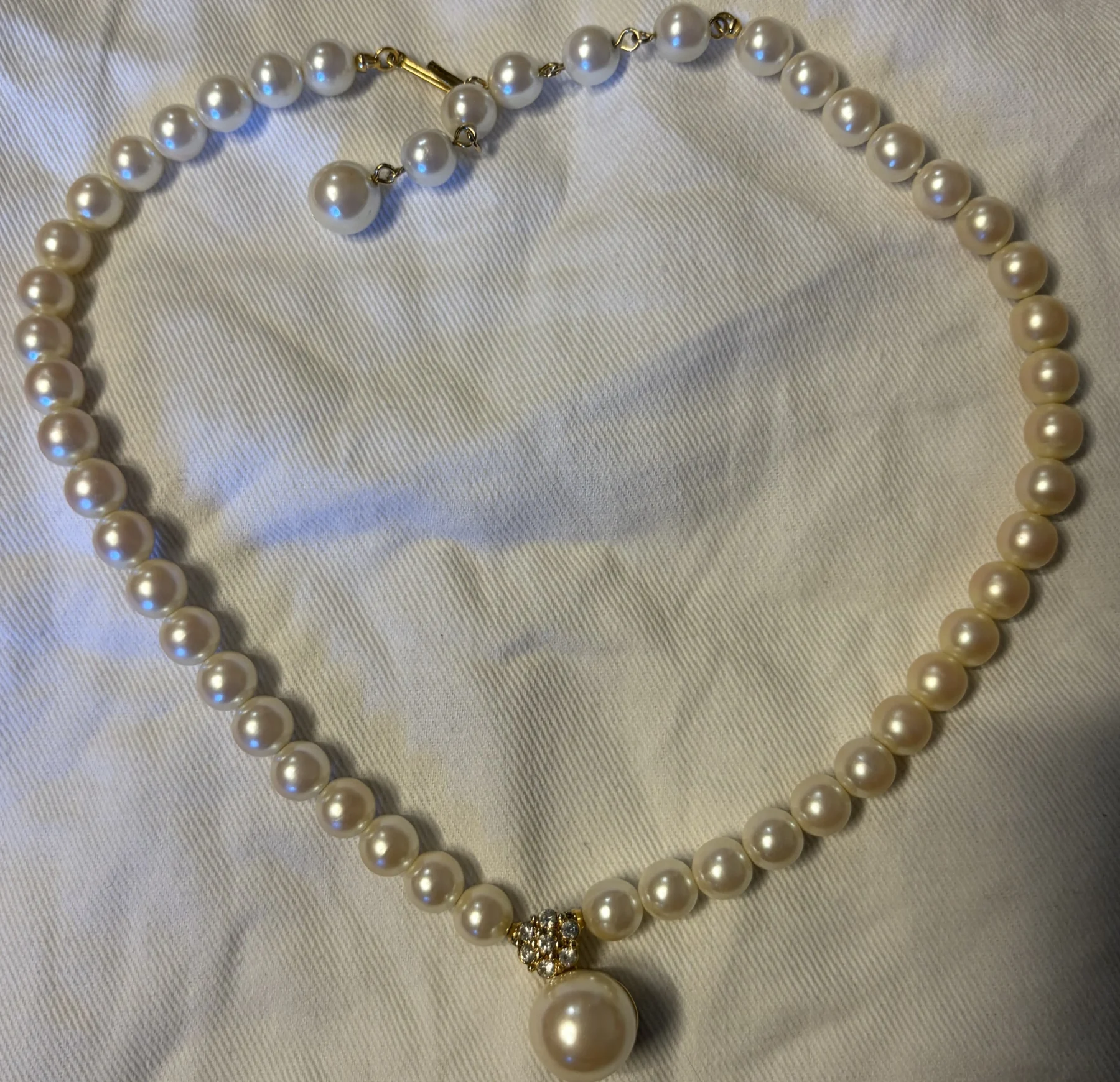 Marvella vintage pearl necklace with a gold-coloured rhinestone pendant *Other seconde main