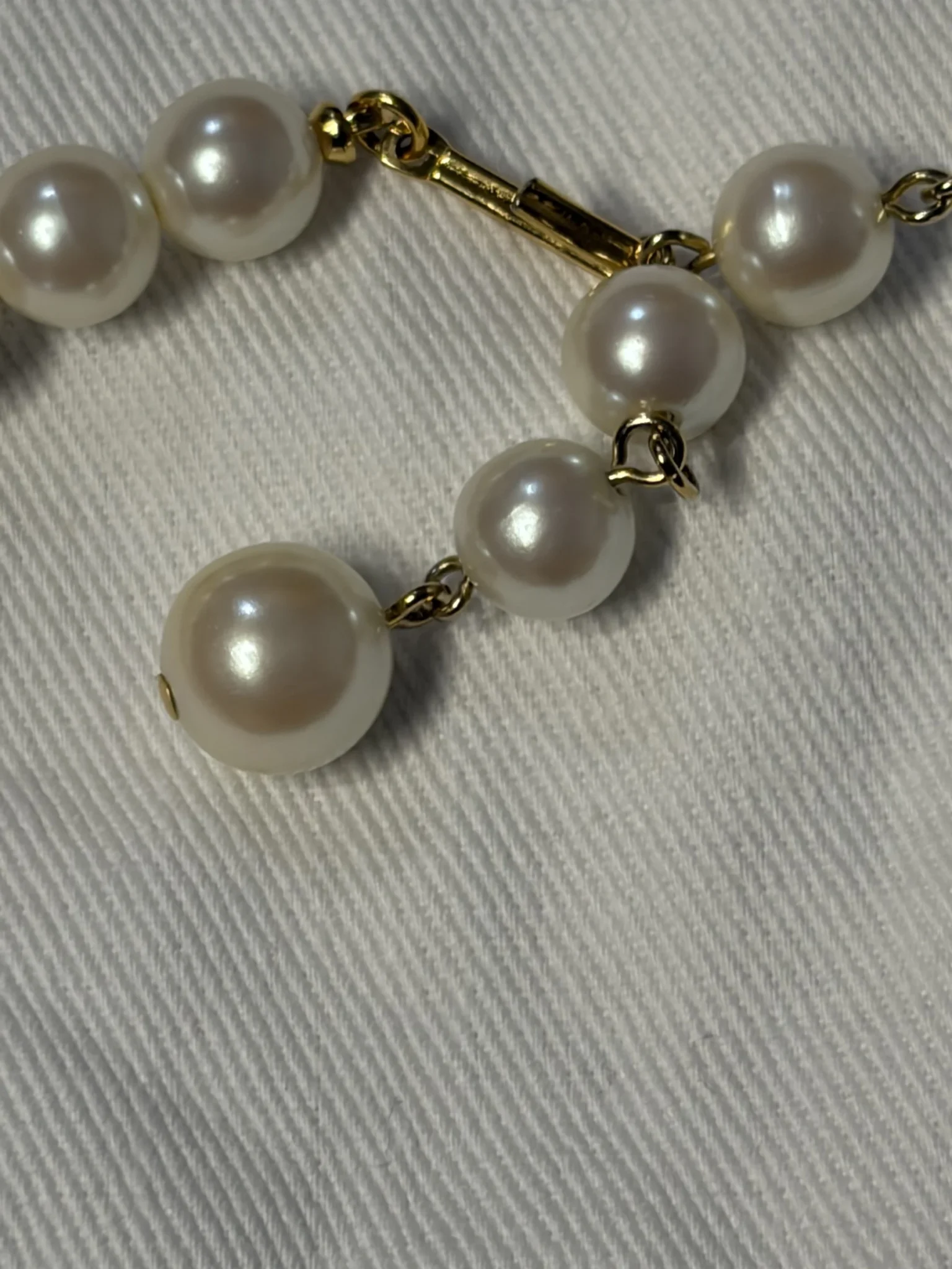Image for Marvella vintage pearl necklace with a gold-coloured rhinestone pendant