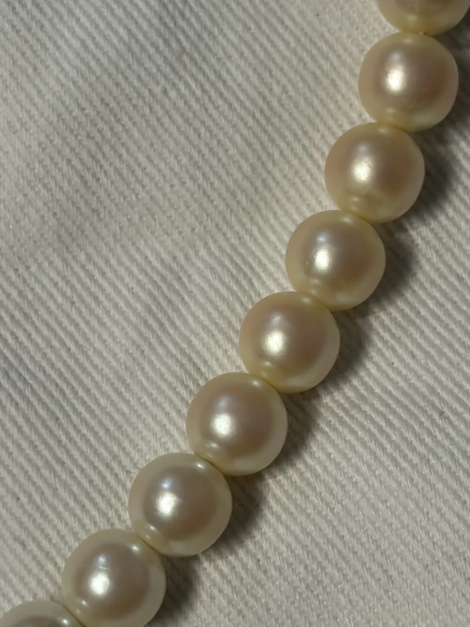 Image for Marvella vintage pearl necklace with a gold-coloured rhinestone pendant