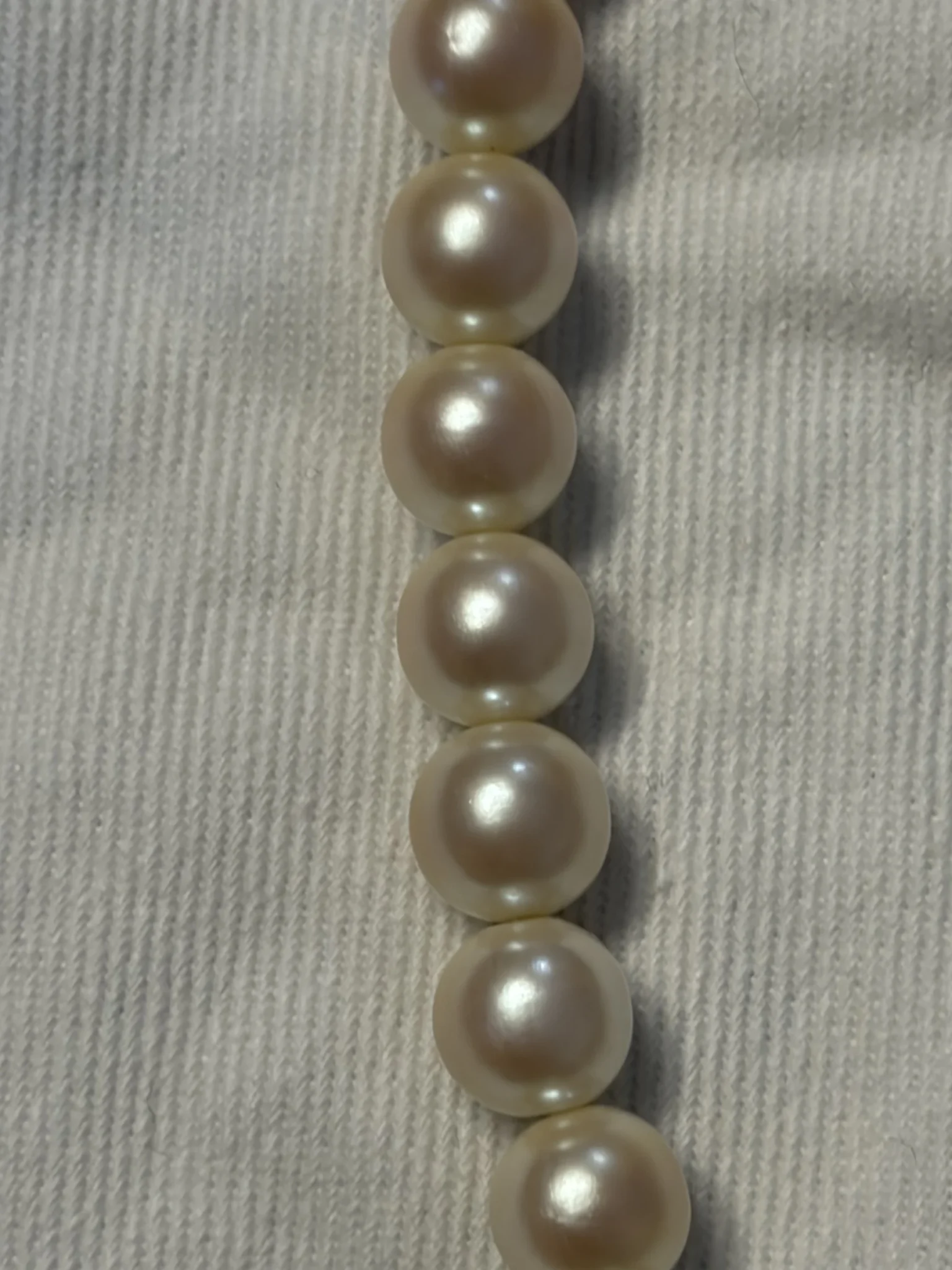 Image for Marvella vintage pearl necklace with a gold-coloured rhinestone pendant