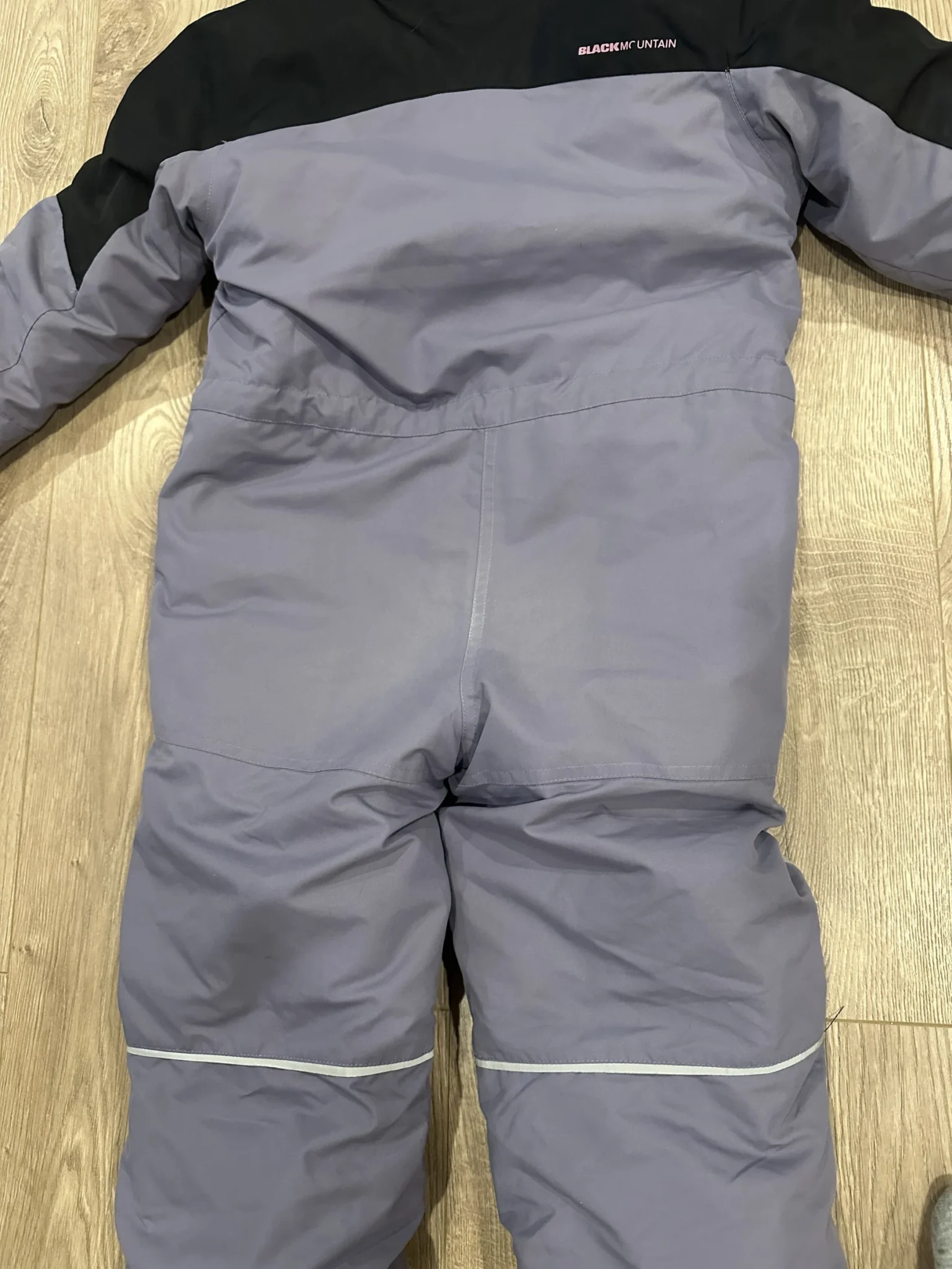 Image for Black Mountain 1-piece set