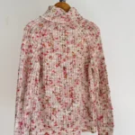 Thumbnail for Chandail à col roulé rose pastel et rouge en tricot texturé moucheté – Taille M