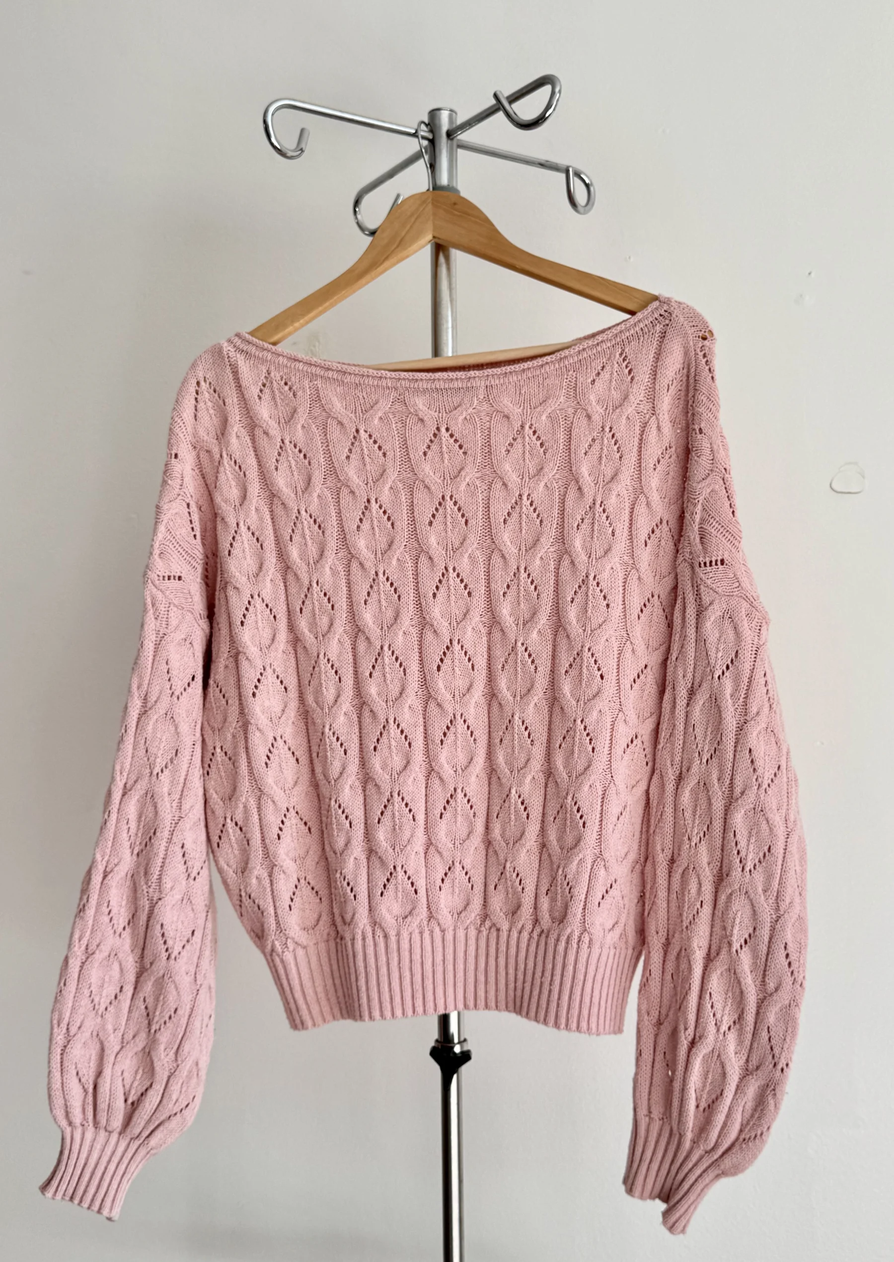 Chandail  rose pastel en tricot ajouré col bateau – Taille M Only seconde main