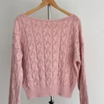 Thumbnail for Chandail  rose pastel en tricot ajouré col bateau – Taille M