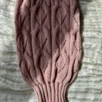 Thumbnail for Chandail  rose pastel en tricot ajouré col bateau – Taille M