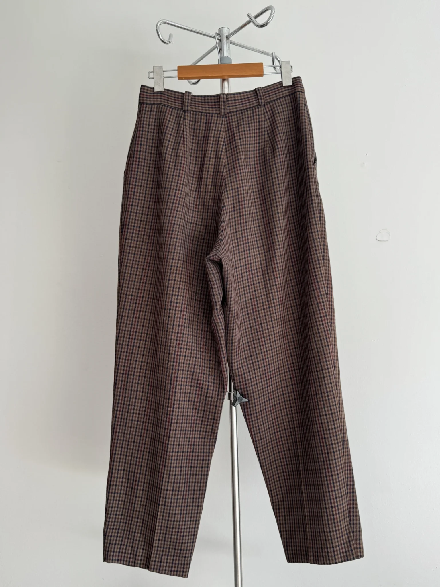 Image for Pantalon Taille Haute Vintage années 90s à Carreaux Bruns et Plis