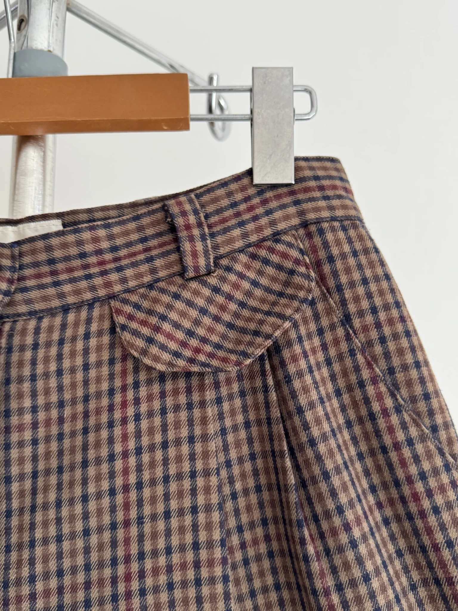 Image for Pantalon Taille Haute Vintage années 90s à Carreaux Bruns et Plis