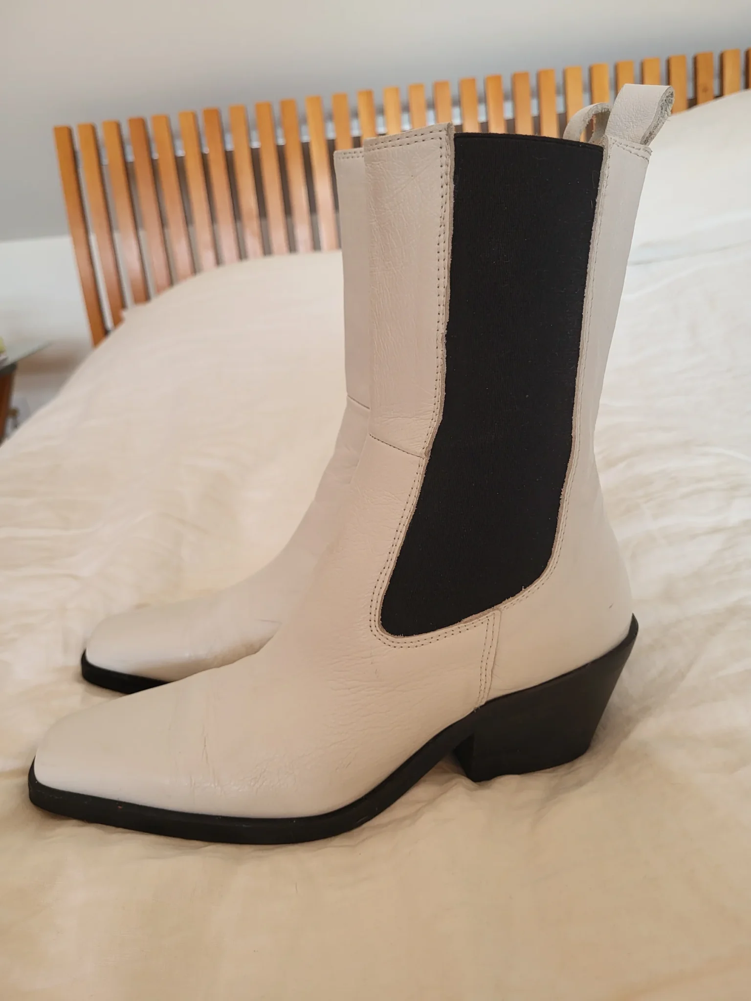 Image for L’intervalle White Leather Square Toe Chelsea Boots Size 36 Made in Spain