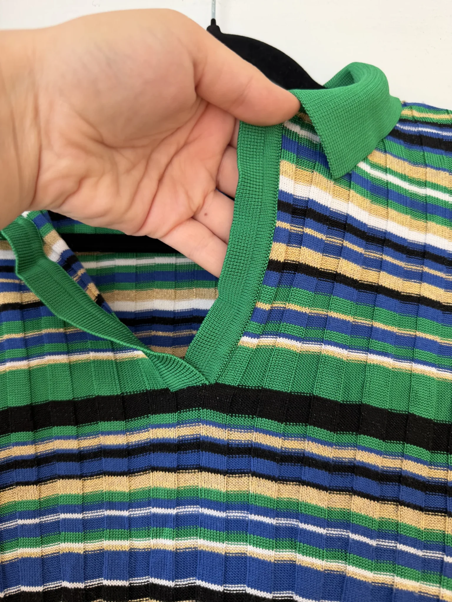 Image for Polo Maje taille 3 (L) rayé avec détails dorées