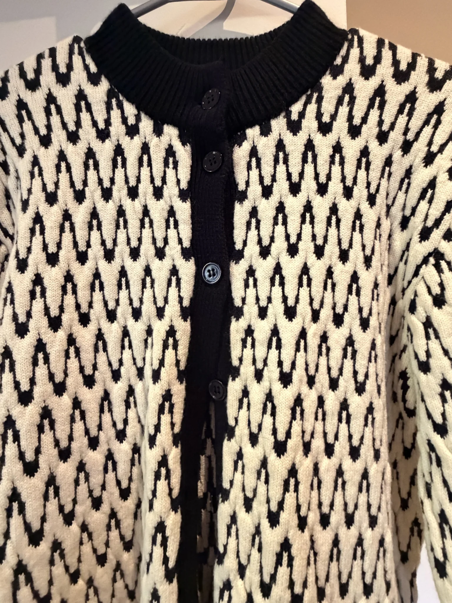 Image for Gilet en laine rayé bleu marine et blanc