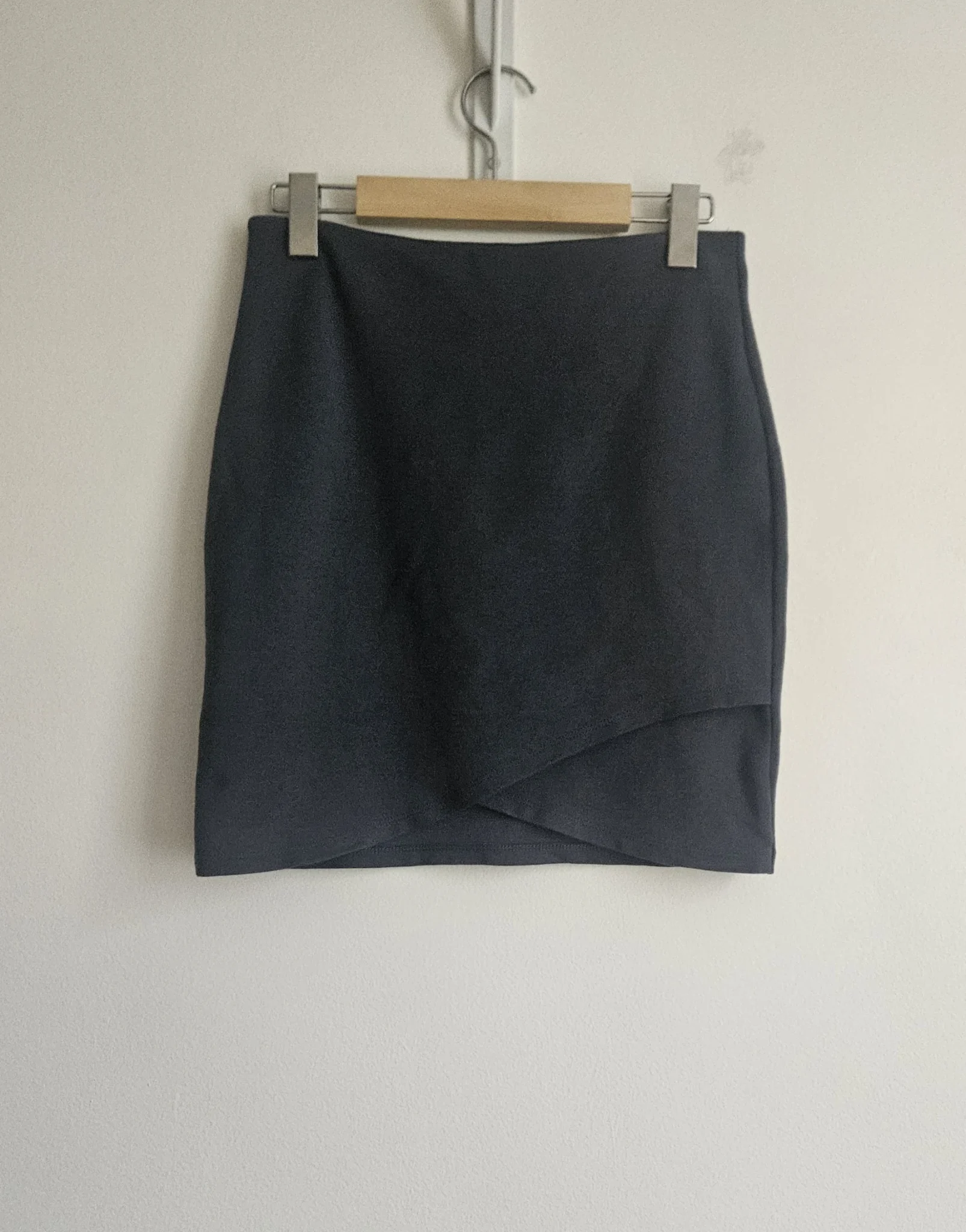 Featured image for 🌷Primrose Skirt – Aritzia