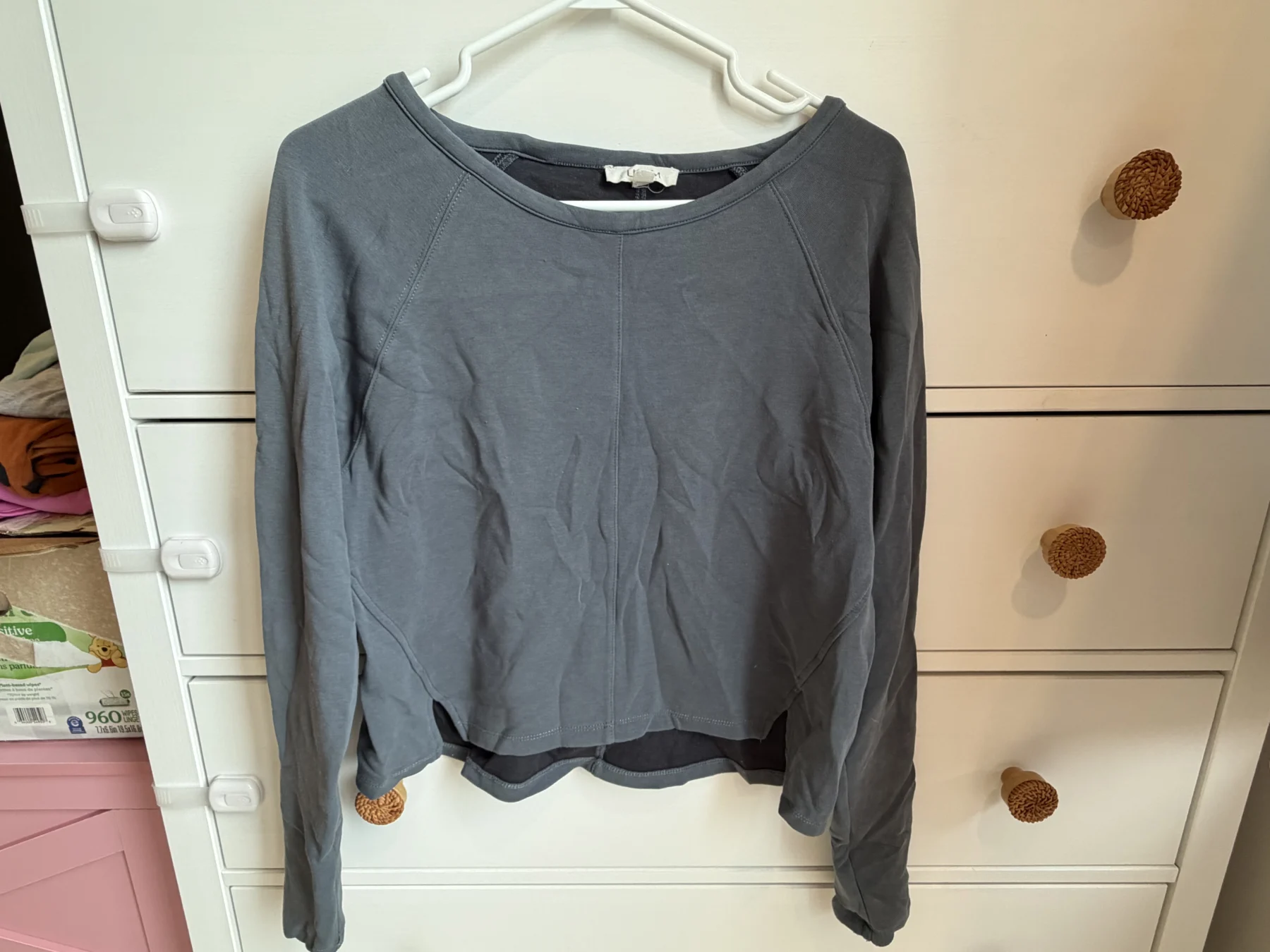 LIVOM jumper, size Medium *Other seconde main