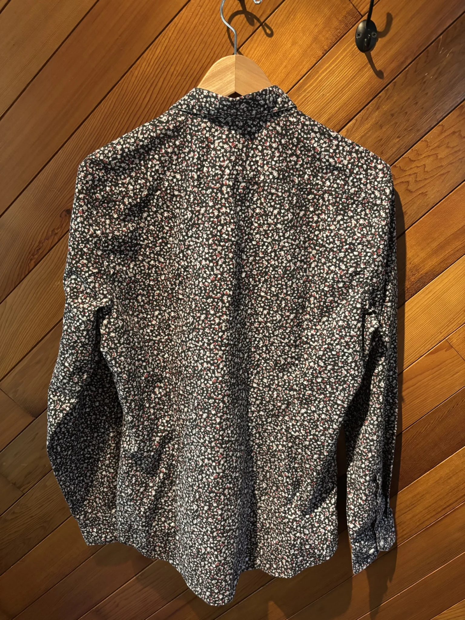 Image for Men’s floral shirt