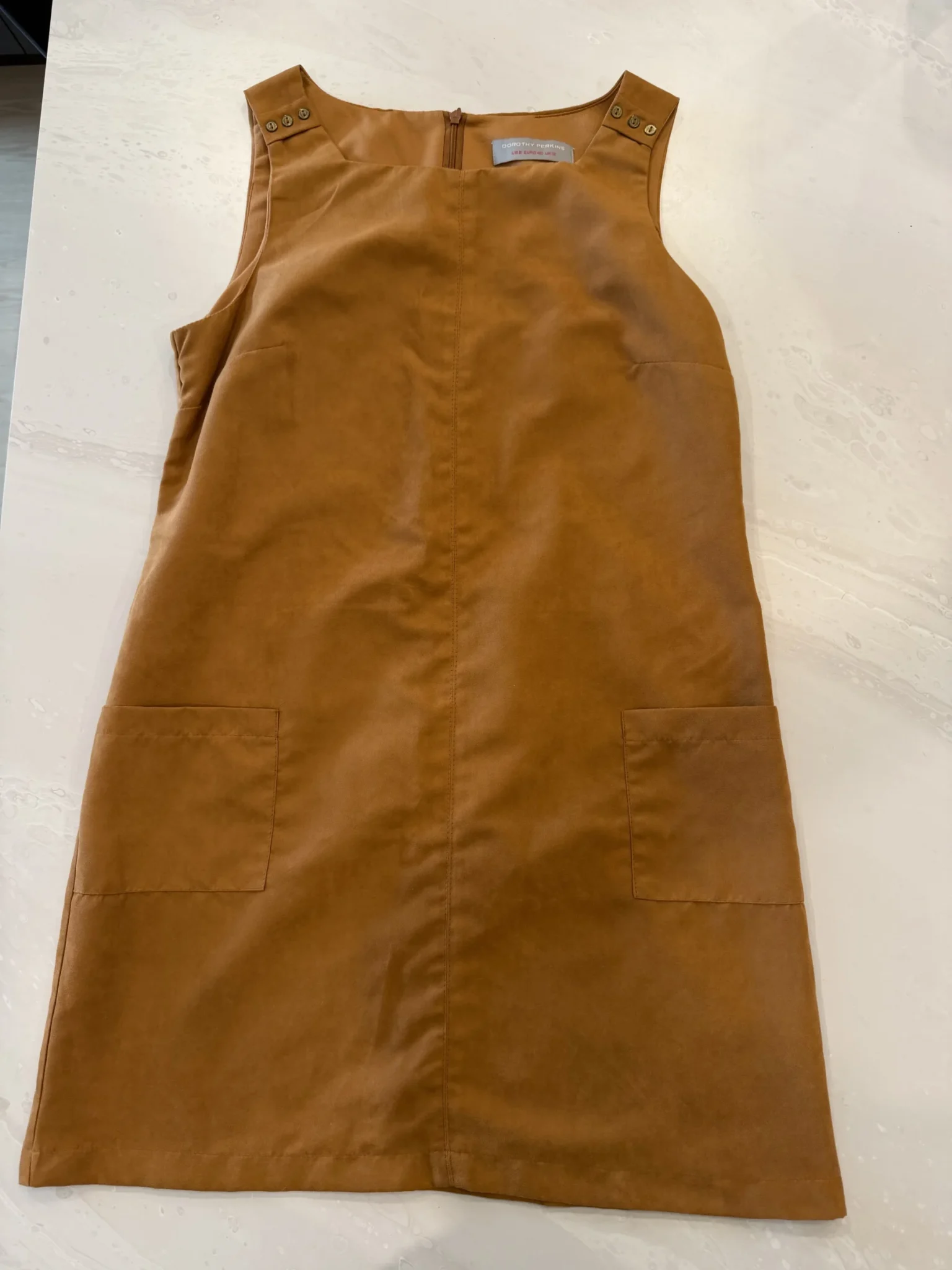 Featured image for Robe en faux suède Dorothy Perkins Gr.8 / 40