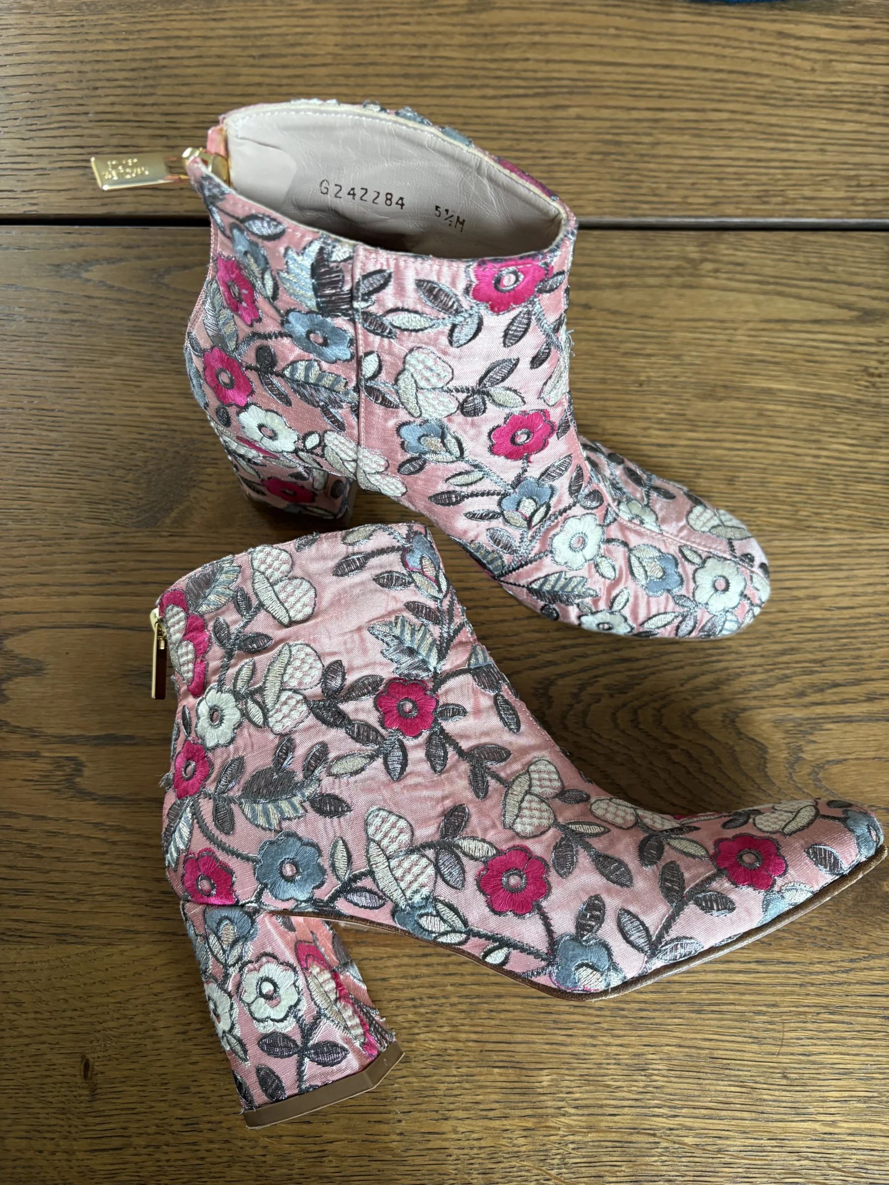 Embroidered ankle boots Stuart Weitzman seconde main