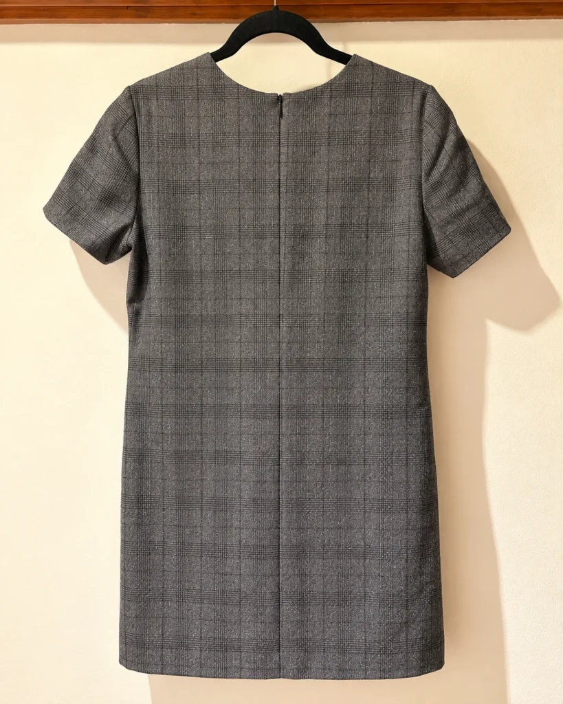 Image for Babaton (Aritzia) | Robe droite à carreaux gris en laine et cachemire – Taille 10