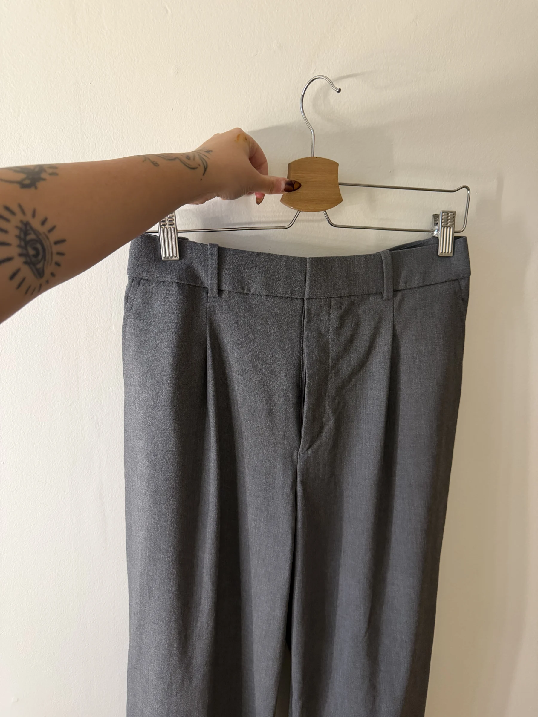 Stylish grey Uniqlo trousers Uniqlo seconde main