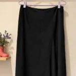 Featured thumbnail for Sport Collection | Jupe noire asymétrique – Taille 10 – Fabriquée au Canada