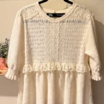 Featured thumbnail for Zara | Haut crème en maille et dentelle – Taille S