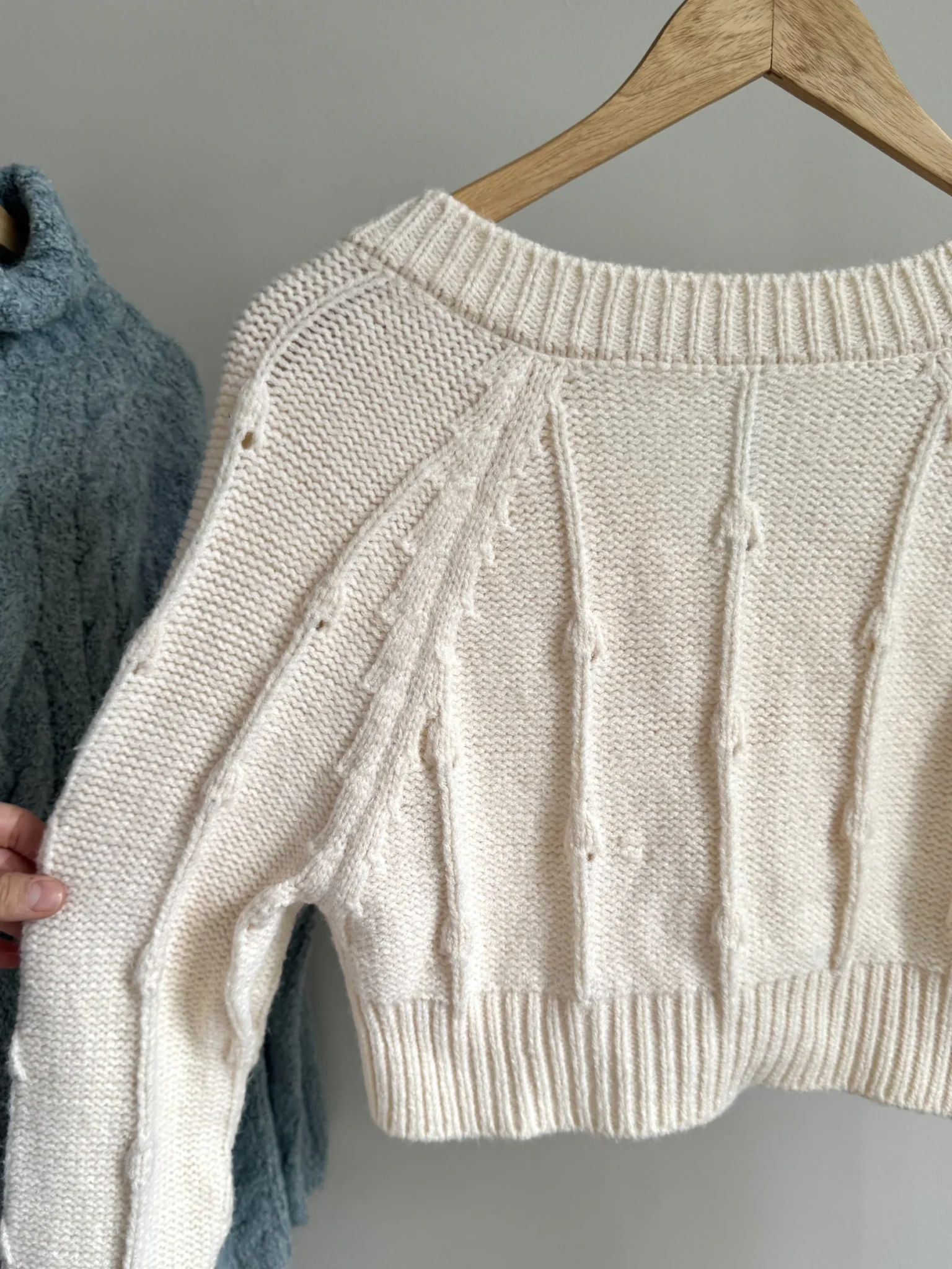 Image for Cardigan court en tricot torsadé crème Y2K – Style chunky & écourté