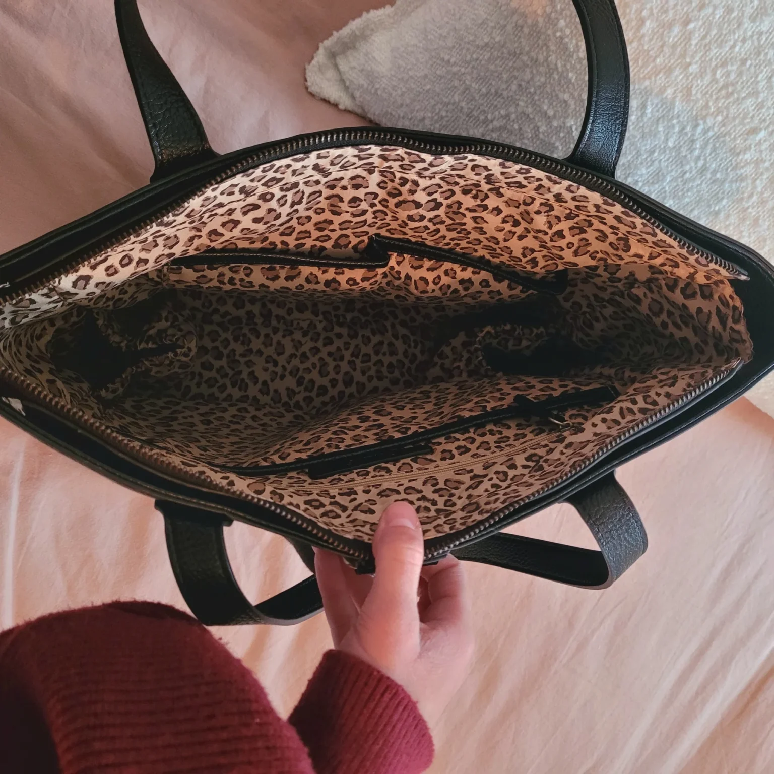 Image for Sac fourre-tout / Sac à couches OLLIE (Collection Maman Caféine) – COMME NEUF