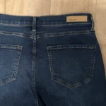 Featured thumbnail for Yoga Jeans flared jeans – bootcut style, dark blue (Size 32/14)
