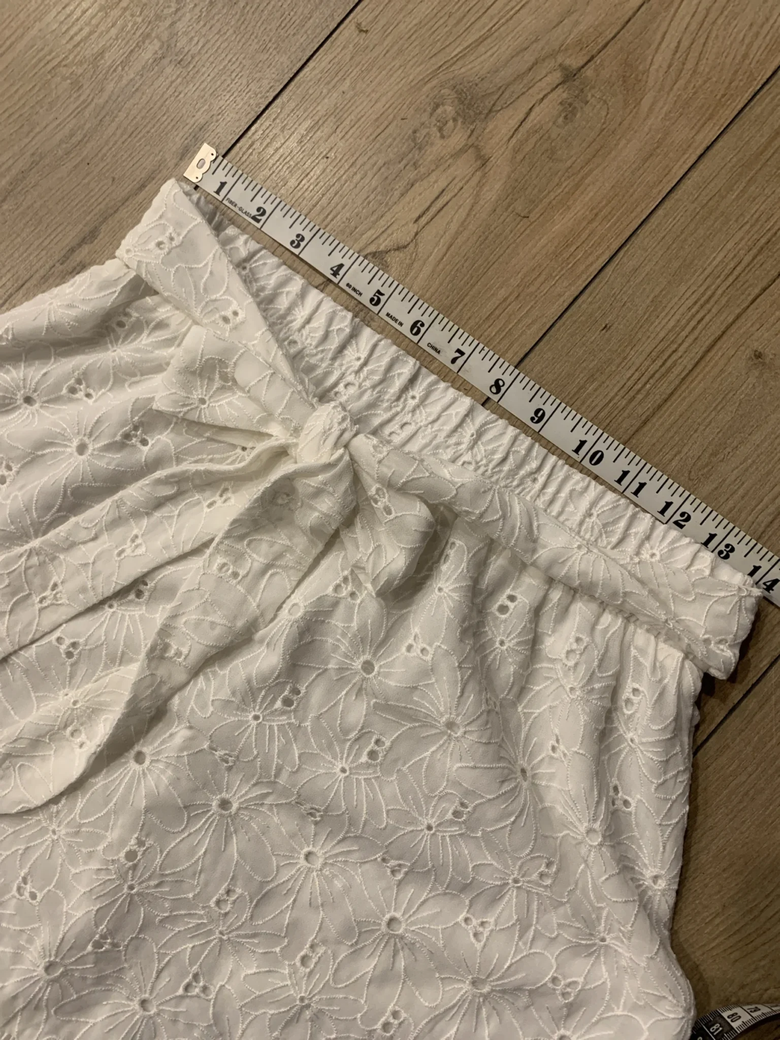 Image for Jupe fleurie style dentelle