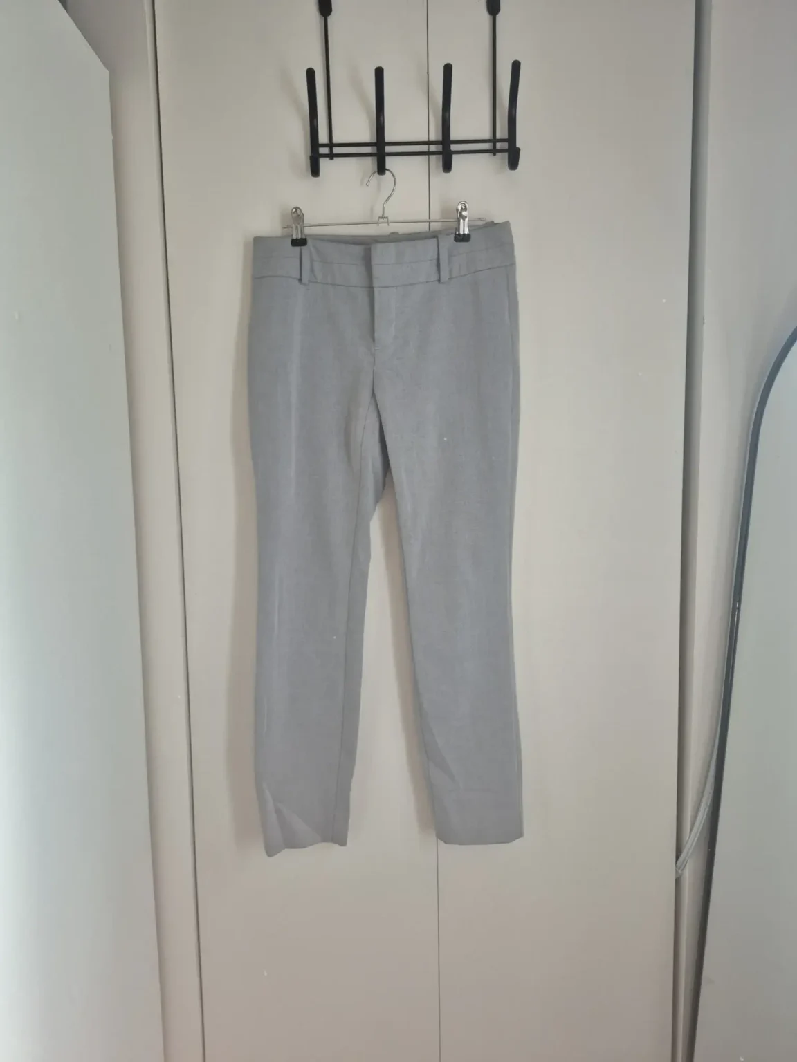 Featured image for Pantalon Calvin Klein gris XS