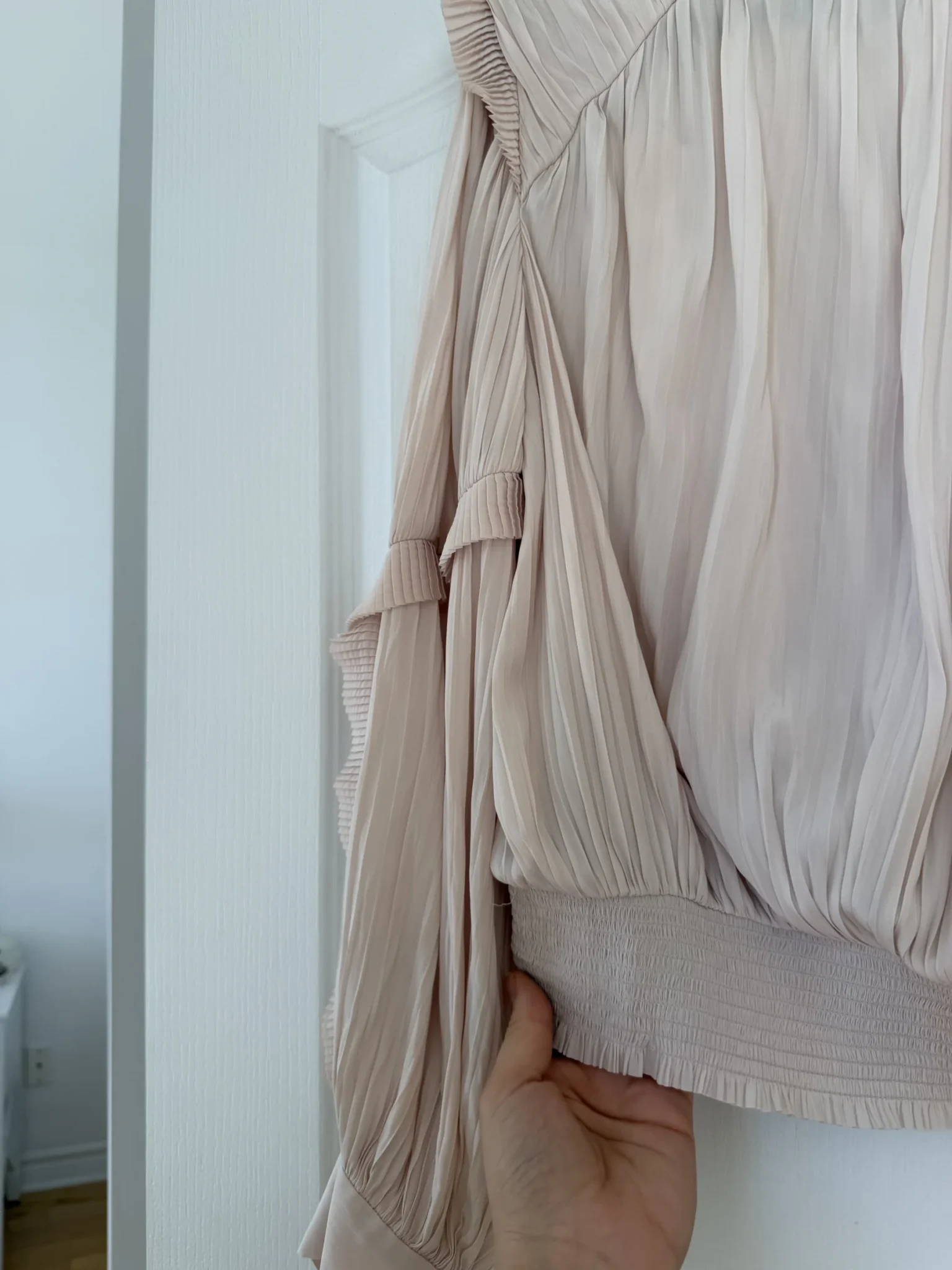 Image for Blouse Joie taille L manches bouffantes rose pale
