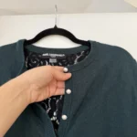 Thumbnail for Cardigan Karl Lagerfeld vert et noir à dentelles taille M