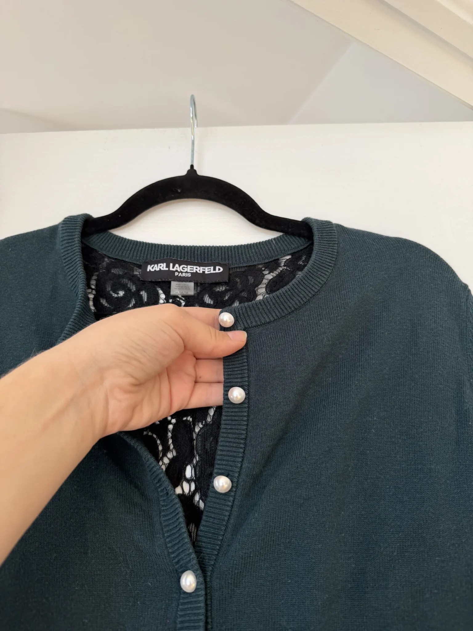 Image for Cardigan Karl Lagerfeld vert et noir à dentelles taille M