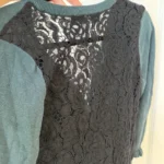 Thumbnail for Cardigan Karl Lagerfeld vert et noir à dentelles taille M