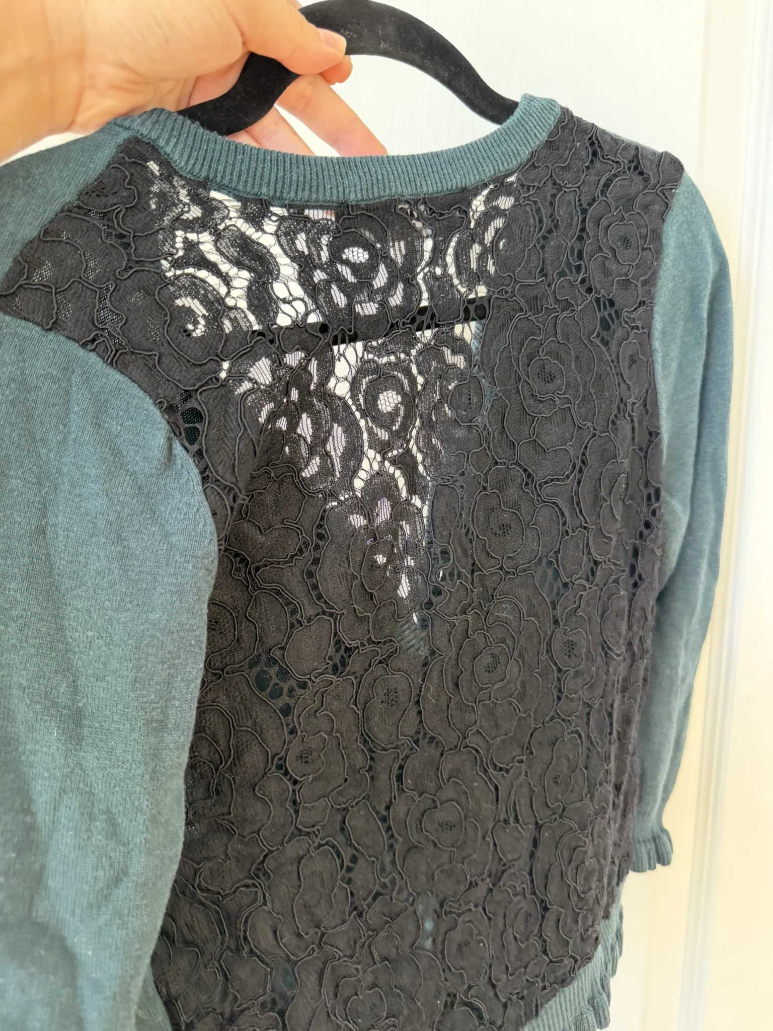Image for Cardigan Karl Lagerfeld vert et noir à dentelles taille M