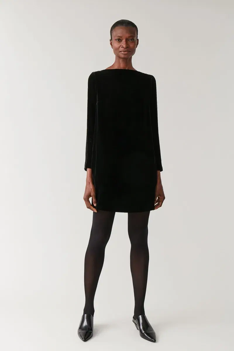 COS black velvet dress, size 6 COS seconde main